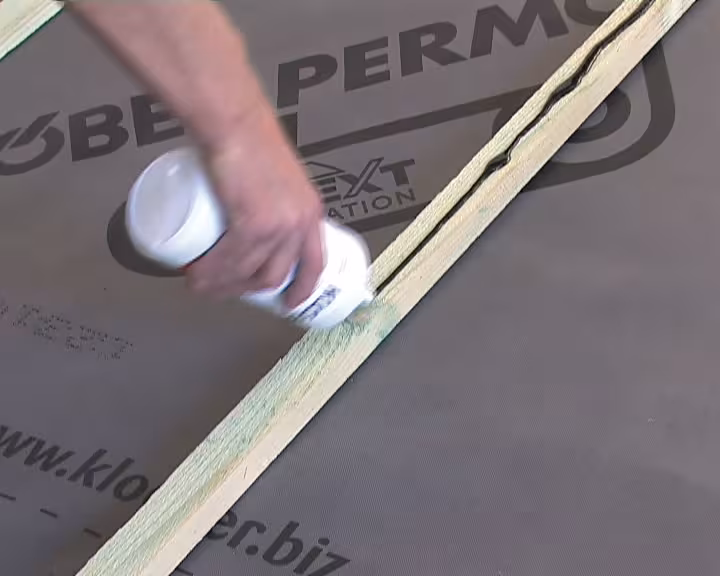 Andere weergave van het artikel Permo Seal nagelafdichtingsmateriaal Tengelafdichtingsmiddel voor een optimale niet-/spijkerafdichting Andere weergave van het artikel Permo Seal nagelafdichtingsmateriaal tenglatkit voor de optimale niet-/spijkerafdichting uit de categorie steile daken