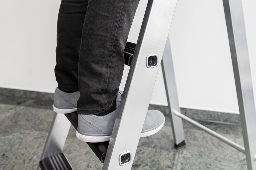 Munk-retrofitset clip-step relax voor trapladder, dubbelzijdige toegang GFK/aluminium 6 treden