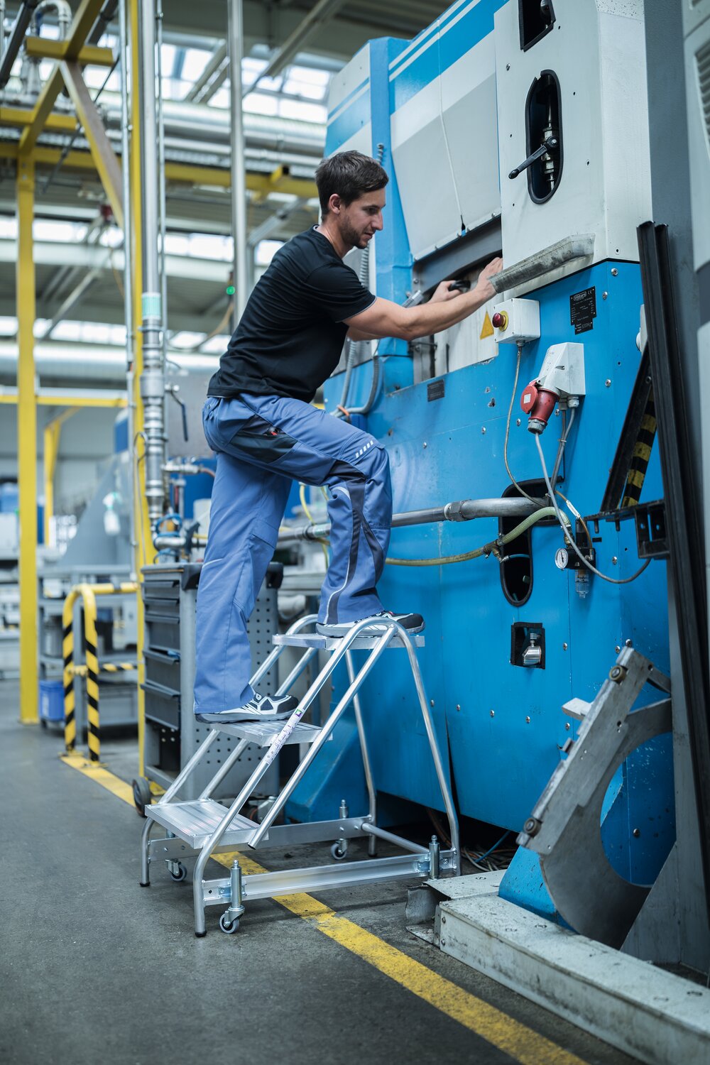 Milieubild 3816055 Munk werkplatform, enkelzijdige toegang Aluminium geribbeld 4 treden