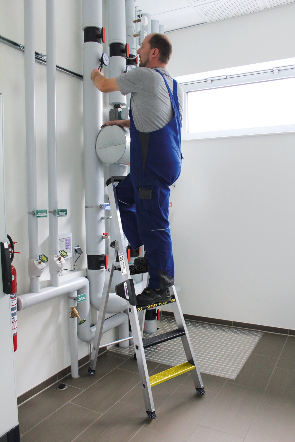 Munk trapladder 250 kg enkelzijdig met clip-step R13 3 treden