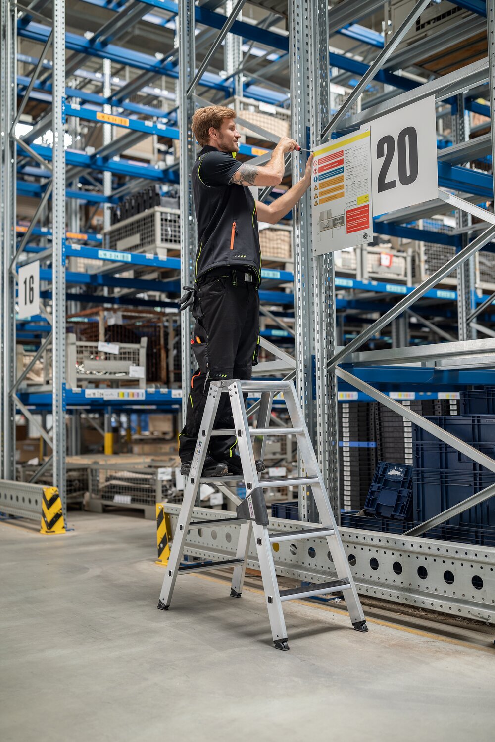 Milieubild 3812462 Munk trapladder toegankelijk vanaf beide zijden met clip-step 2x3 treden