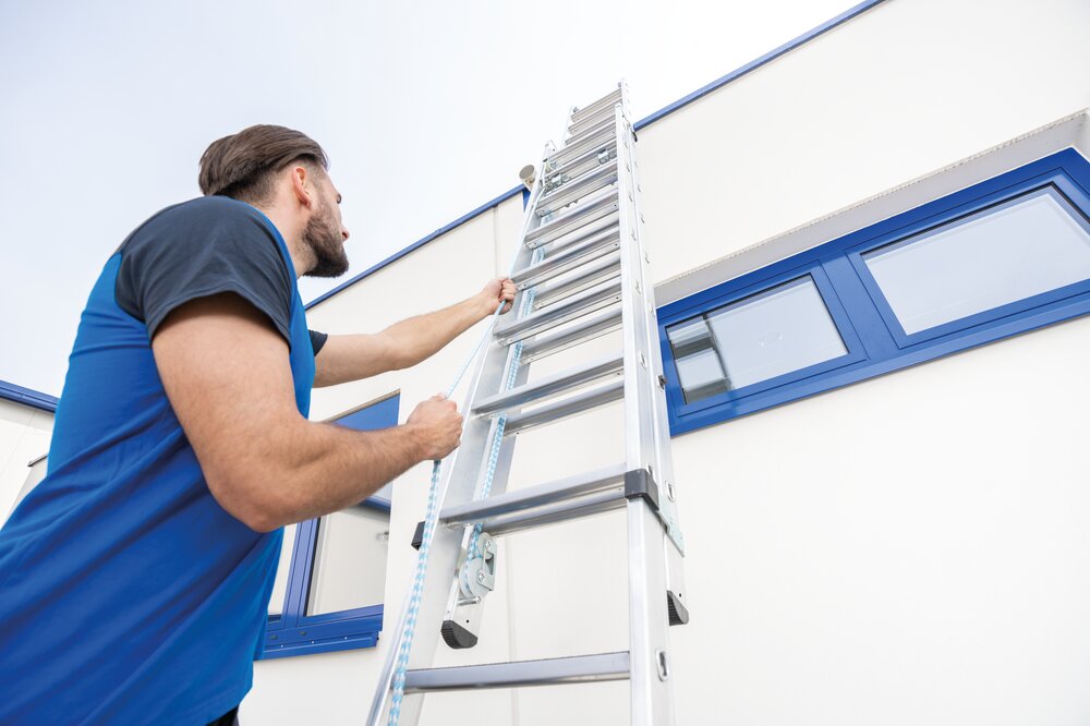 Munk 2-delige trap met nivello® traverse 2x12 treden