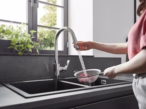 Hansgrohe ééngreeps keukenmengkraan 240 FOCUS DN 15, met uittrekbare vuistdouche chroom