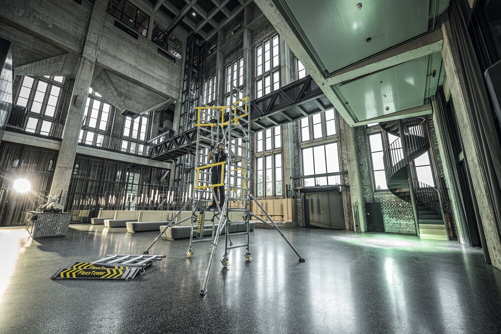 Munk FlexxTower SG met geavanceerde reling Platformhoogte 2,10 m