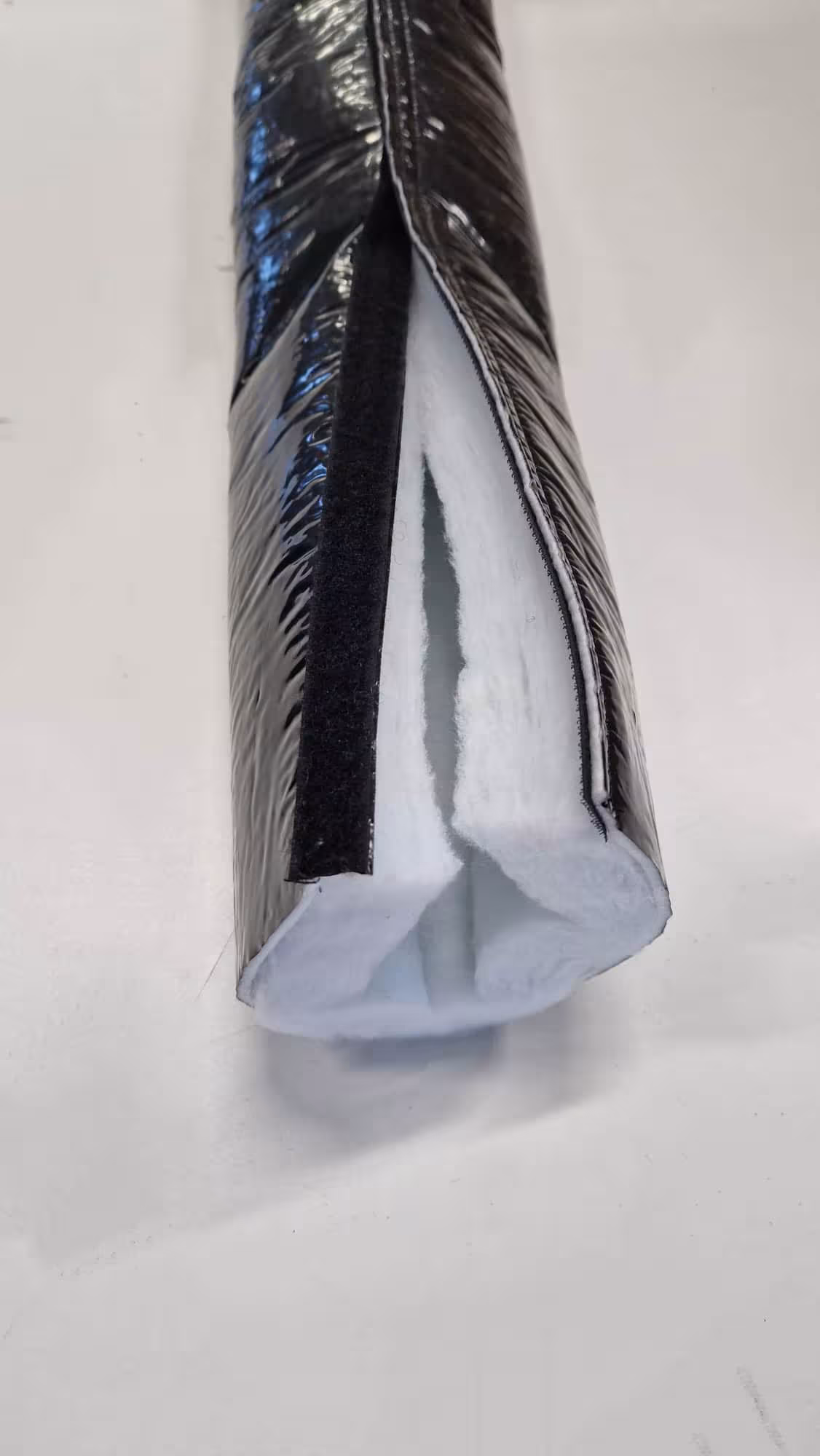 VÖWAflex® premium/solar klittenband - isolatie- en beschermbuis van polyestervlies Ø18 mm, dikte 20 mm van VÖWA GmbH VÖWAflex® premium/solar klittenband - isolatie- en beschermbuis van polyestervlies, dikte 20 mm, beschermbuis, art.nr. 21521820