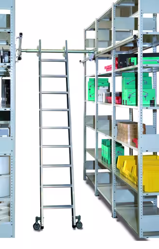 Aluminium plankenladder voor dubbele planken, zijdelings verplaatsbaar, werkhoogte ca. 2,88 m van Schulte Lagertechnik Aluminium stellingladder voor dubbele schappen, zijdelings verplaatsbaar, werkhoogte ca. 2,88 m, stellingladders, artikelnr. 34861-N