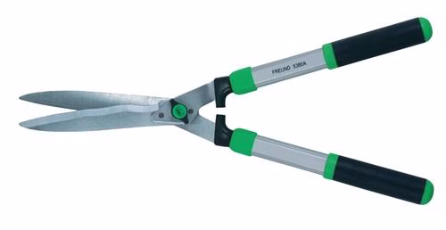 Heggenschaar 5380, totale lengte 600 mm, bladlengte 240 mm, van het merk Freund Victoria Heggenschaar 5380, bladlengte 240 mm, FREUND VICTORIA, uit de categorie tuinscharen, takkenscharen en boomscharen, artikelnummer 4000815623