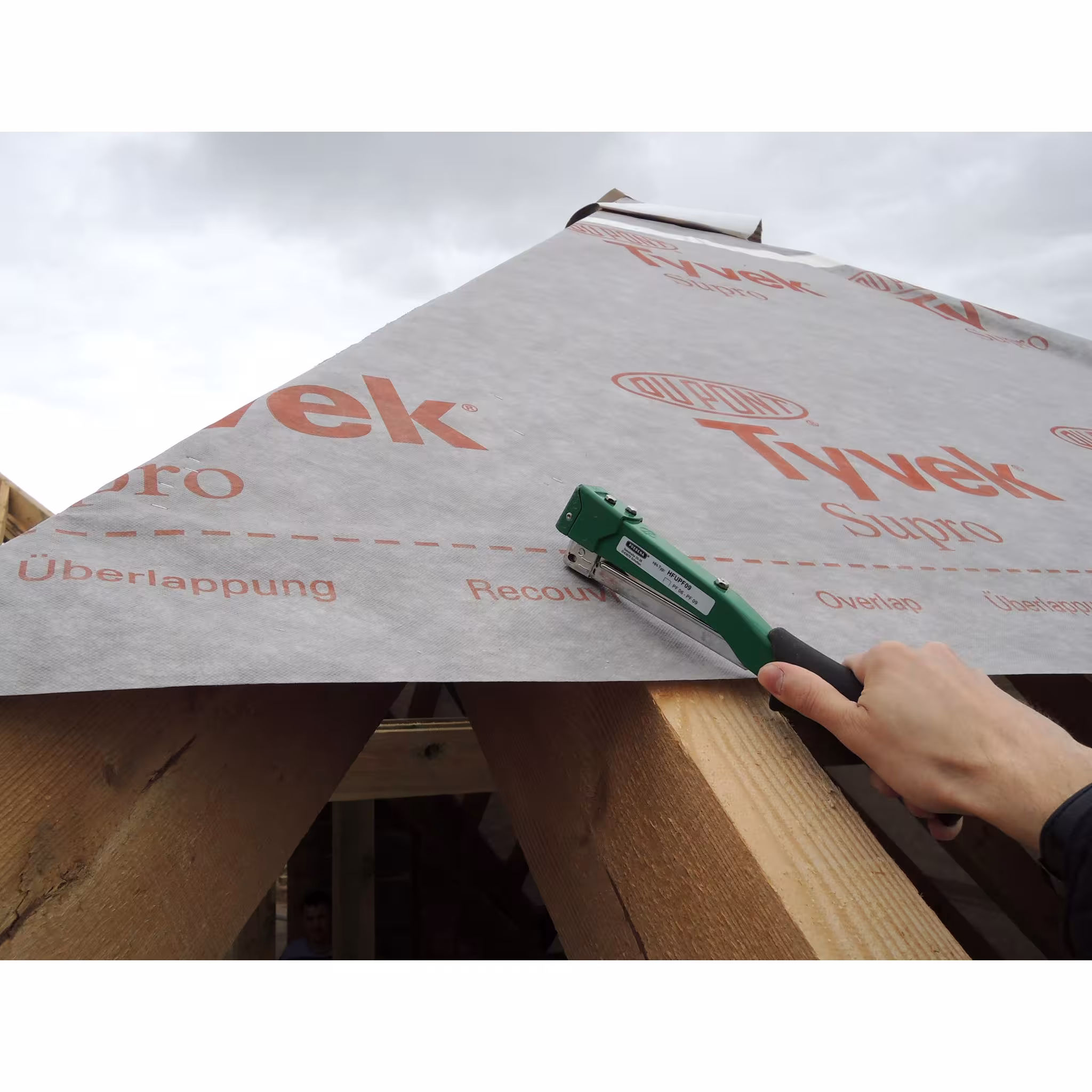 Niethamer powerpack HFPF02 - 2x HFPF09 niethamer voor nieten van 6 - 9 mm + 12x PF09CNK van Prebena met art.nr. HFPF02