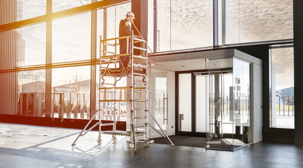 Munk FlexxTower SG met geavanceerde reling Platformhoogte 2,10 m