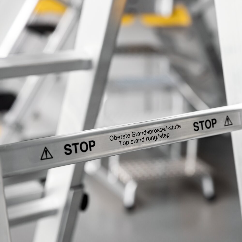 Munksticker "Laatst toegankelijke trede/sport" van Günzburger Steigtechnik Munk-sticker "Laatst bereikbare trede/sport" uit de categorie Klimuitrusting Accessoires & Reserveonderdelen met artikelnummer 019266