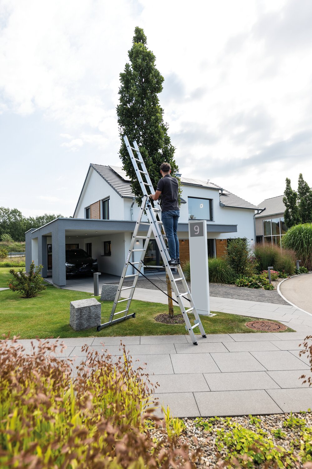 Milieubild 3815882 Munk 3-delige multifunctionele ladder met nivello® traverse 3x7 sporten