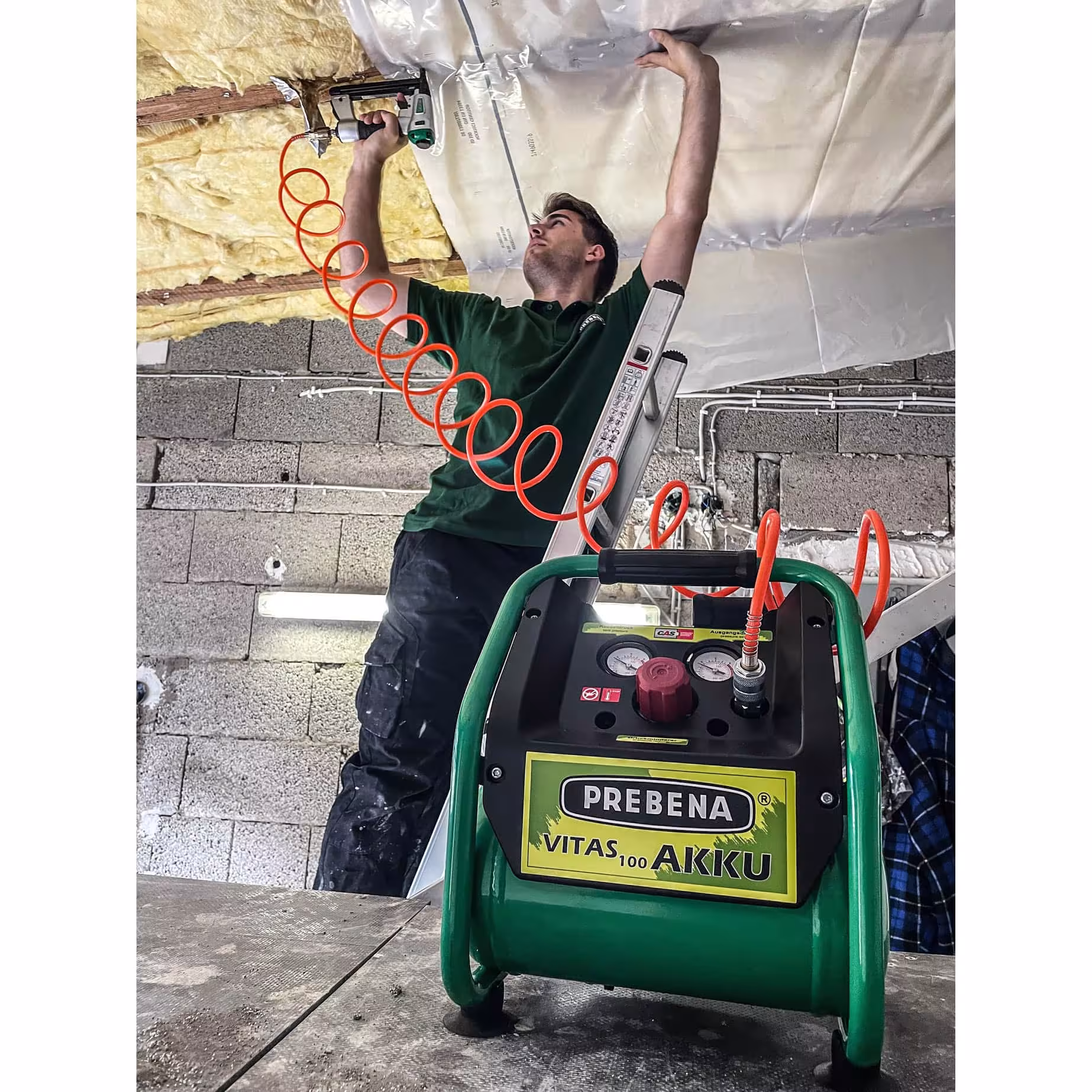 Extra afbeelding bij het artikel accucompressor VITAS 100-AKKU-SET Extra afbeelding bij het artikel accucompressor VITAS 100-AKKU-SET van compressoren & persluchtgereedschap