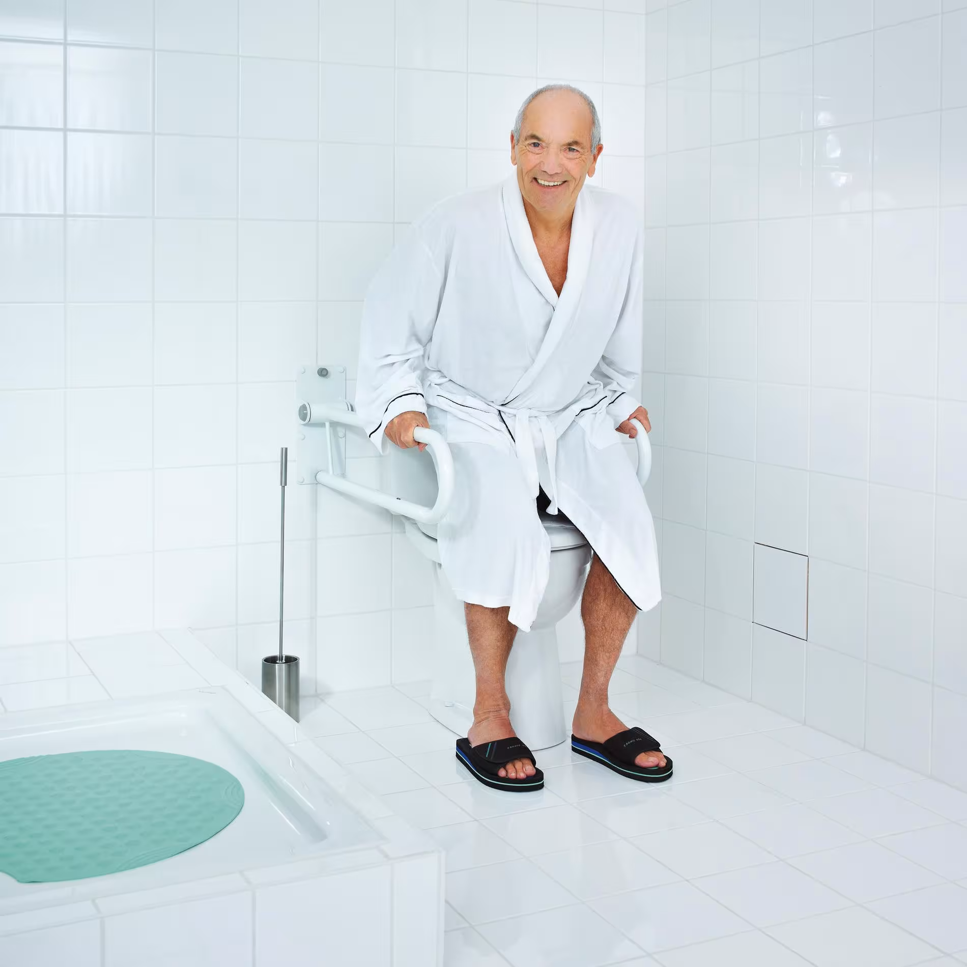 Toilet-stabeugel Tim ca. 76 cm, wit, opklapbaar staal van Ridder met art.nr. A0130201