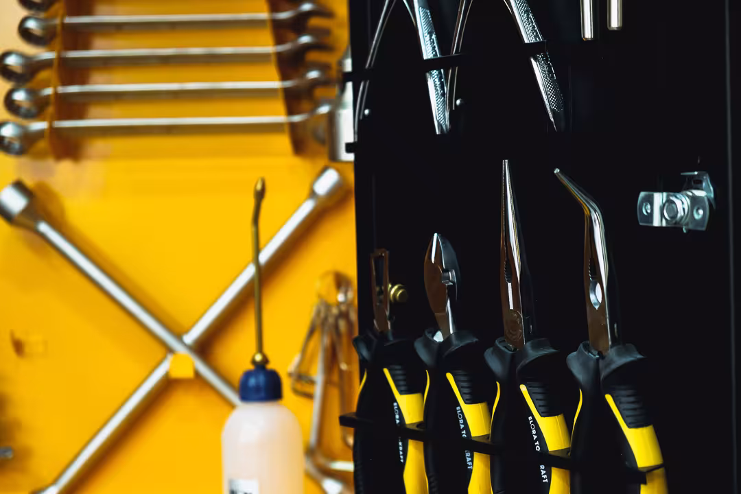 Grote gereedschapskast, ELORA-1100L met artikelnr. 1100520001000 Grote gereedschapskast, ELORA-1100L van het merk ELORA uit het assortiment werkplaatsuitrusting