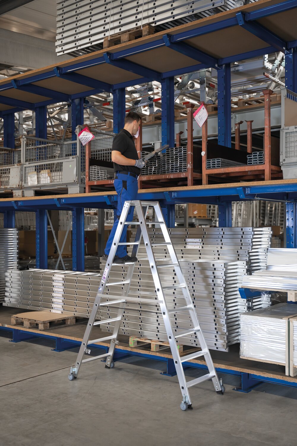 Milieubild 3813047 Munk trapladder, dubbelzijdig toegankelijk met wielen 2x12 treden