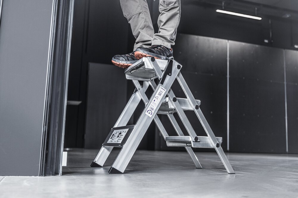 Munk ML compacte trede 2 stappen aluminium kwintet ontwerp