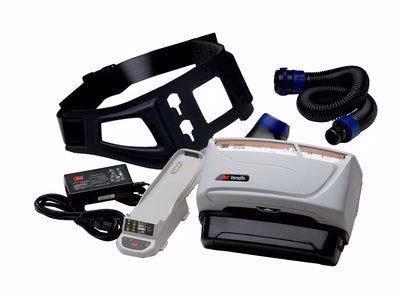 Versaflo™ TR-315E+ Aangedreven Luchtzuiveringsmasker Startset TR-315E+ 3M merk Versaflo™ TR-315E+ Startpakket voor ademhalingsbescherming met geforceerde luchttoevoer TR-315E+ van 3M uit de categorie ademhalingsbescherming en filters met artikelnummer 8000327144