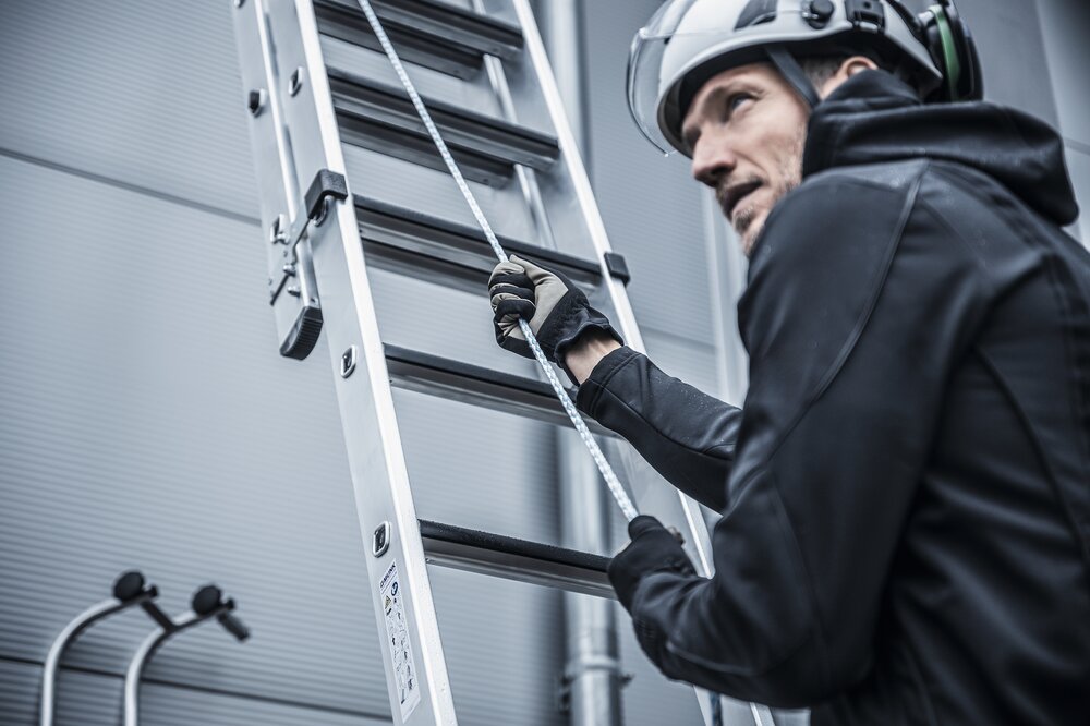 Milieubild 2179025 Munk 2-delige trap met nivello® traverse en clip-step R13 2x12 treden