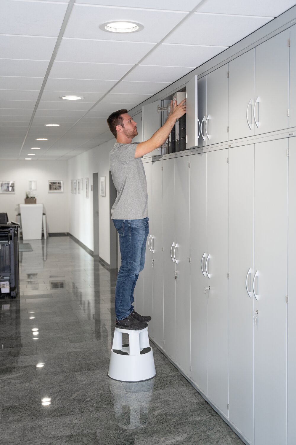 Milieubild 2178128 Munk kunststof roltrappen kunststof RAL 7035 lichtgrijs