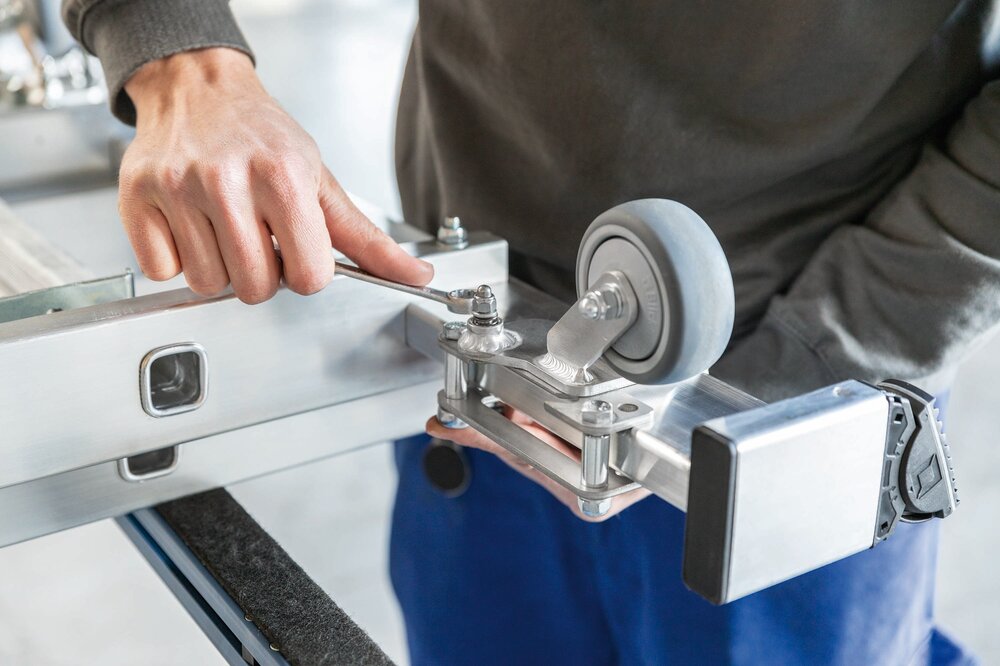 Produktbild Detailansicht 2177827 Munk retrofit kit 'roll-bar' hoogte 135 mm