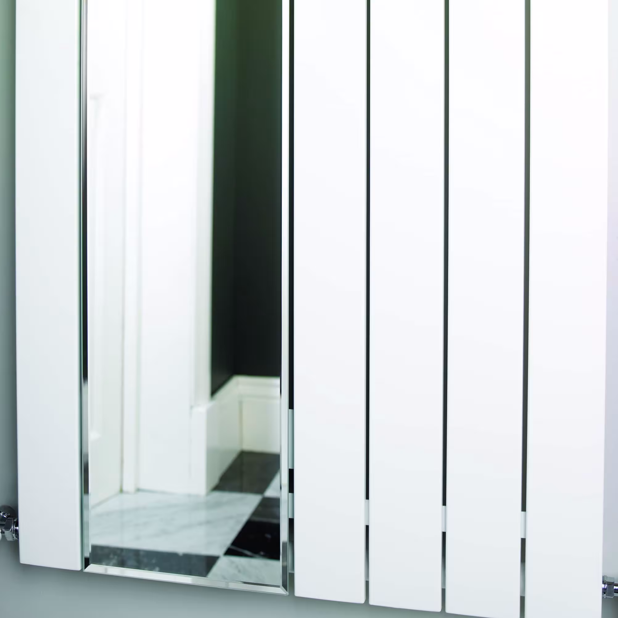 Kamerradiator P1 spiegelwit RAL 9003 van het merk Ximax uit de categorie kamerradiatoren