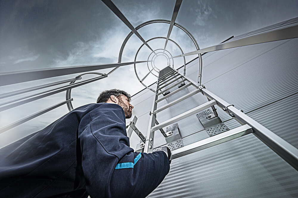 Munk muurbeugel voor plaatstalen gevel