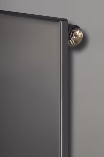 Productgroep Ximax kamerradiator P1 plattegrond middenaansluiting antraciet RAL 7016 Kamerradiator P1 Plan 1800 mm x 445 mm 670 watt middenaansluiting antraciet RAL 7016 van het merk Ximax uit de categorie radiatoren