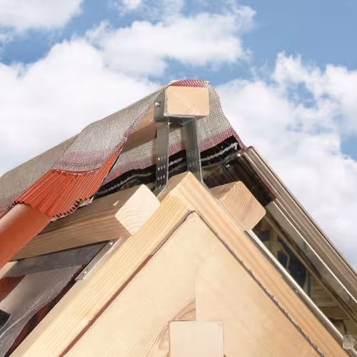 2Universele nok- en noklathouder 50mm uit de categorie nok & nok met de GTIN 4027822208311 Universele nok- en noklathouder van het merk Klöber uit de categorie nok & nok