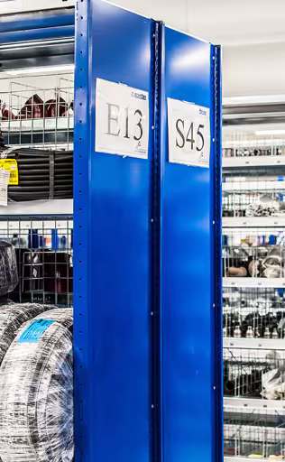 Andere weergave van het artikel massieve plaat zijwand 1050 x 400 mm (H x D), RAL 5010 gentiaanblauw, MULTIplus uit de categorie steeksysteem