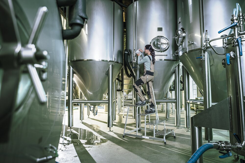 Munk stijf werkplatform met leuning uit de categorie platformtrappen, artikelnummer 050044