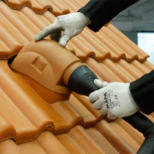 Venduct zonne-opzetstuk DN 110 Venduct zonne-opzetstuk DN 110 zwart uit de categorie steile dakdoorgangen met de GTIN 4027822805183 Venduct zonne-opzetstuk DN 110 van het merk Klöber uit de categorie steile dakdoorgangen