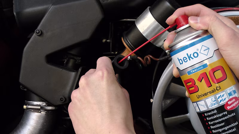 TecLine B10 Universele olie 5 liter jerrycan Körperteil, Finger, Hand, Person